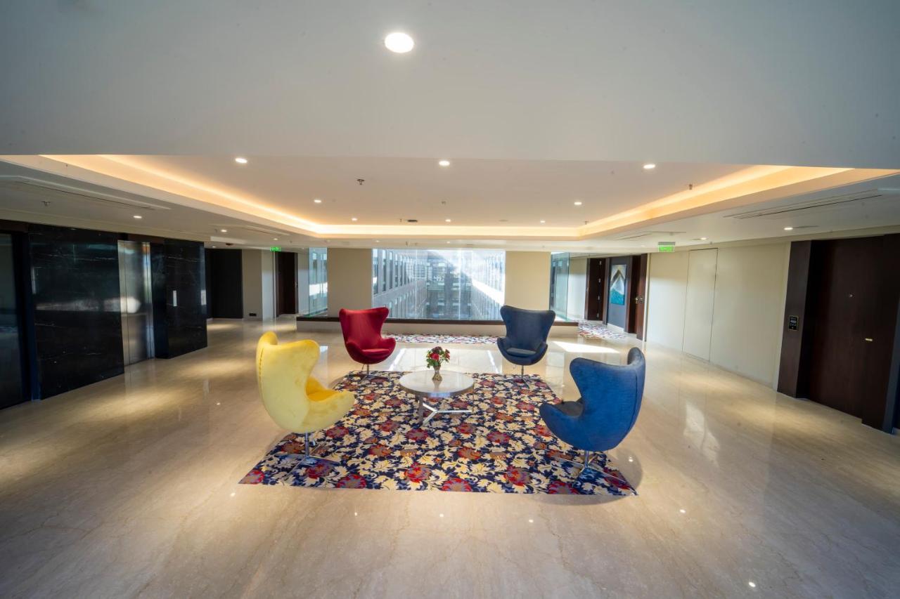Essentia Luxury Hotel 印多尔 外观 照片