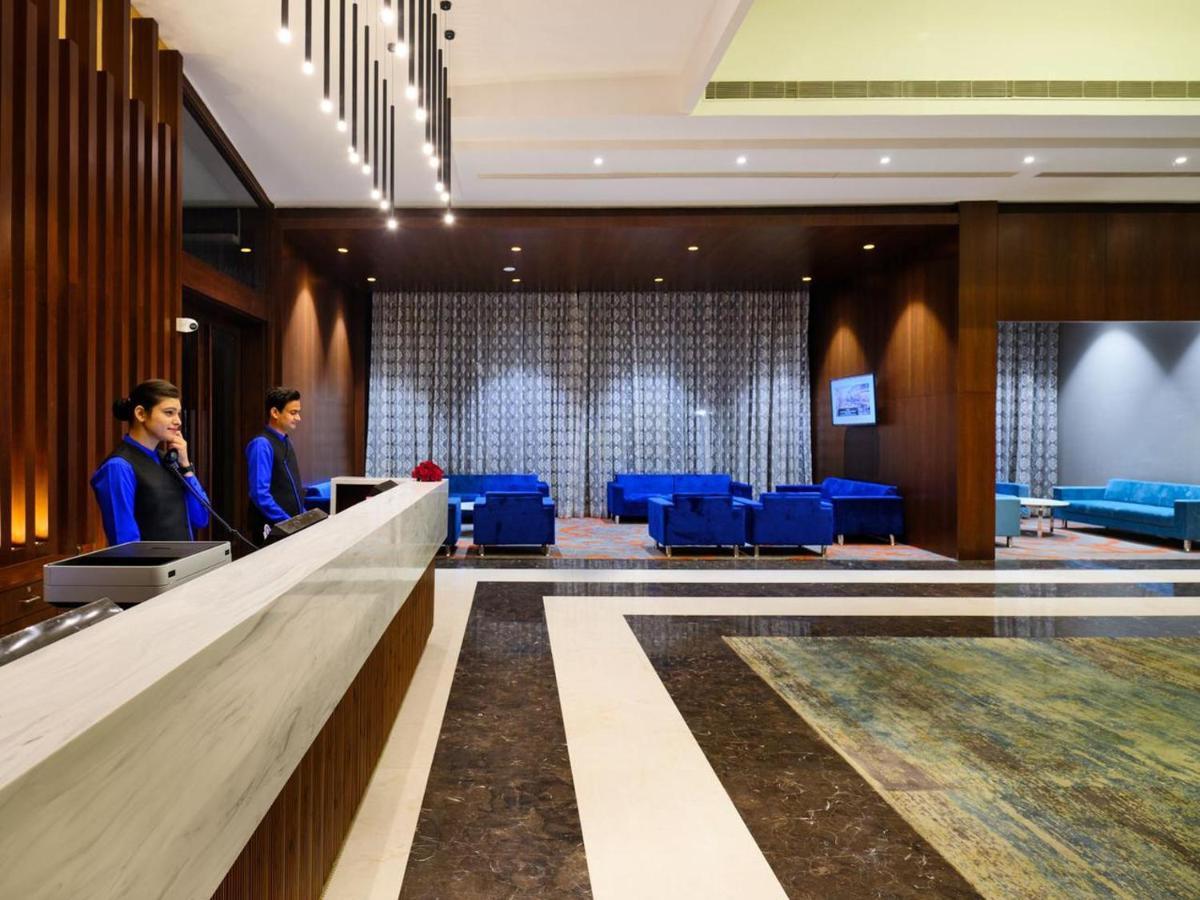 Essentia Luxury Hotel 印多尔 外观 照片